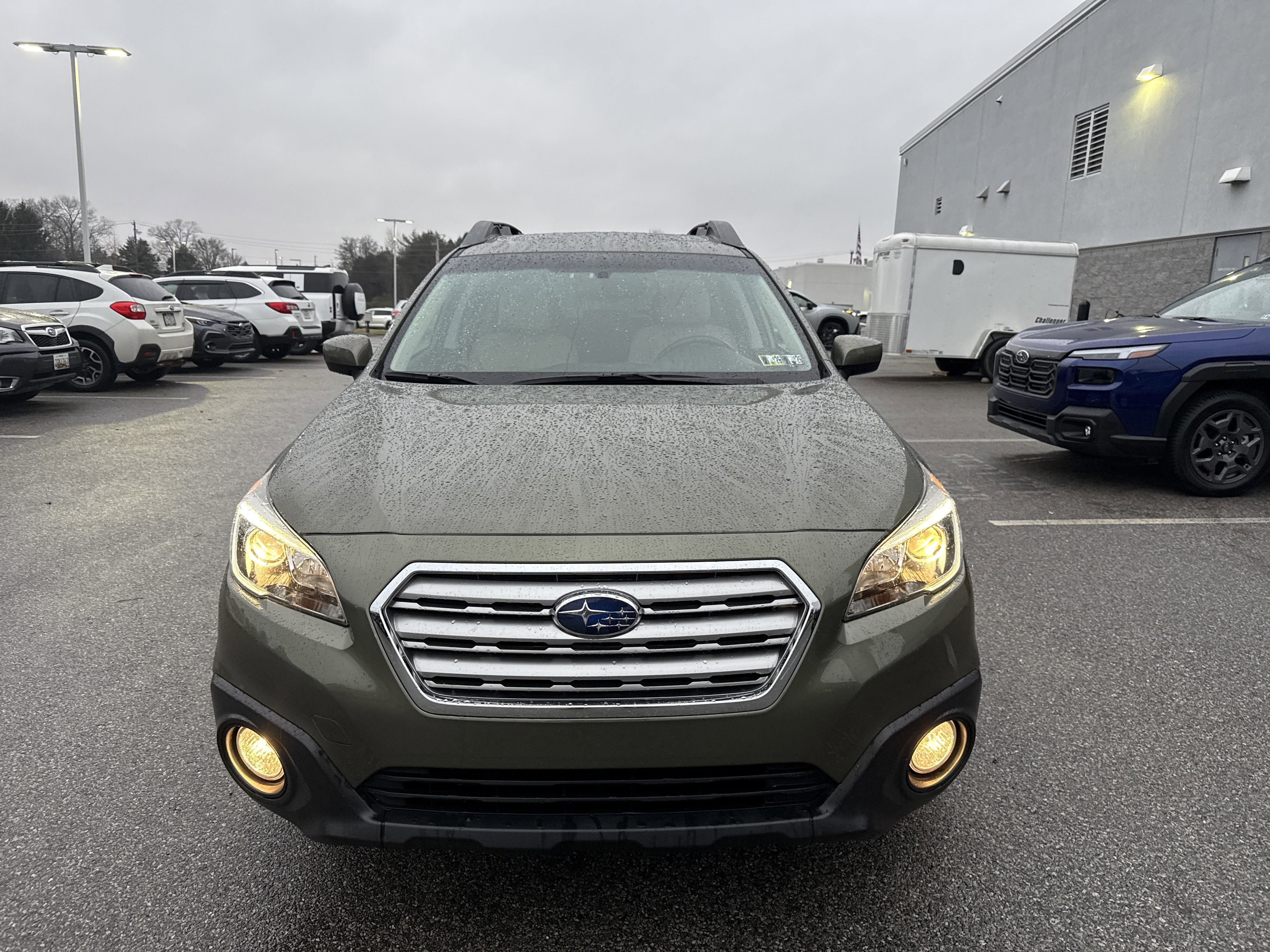 Used 2016 Subaru Outback 2.5i Premium image 2