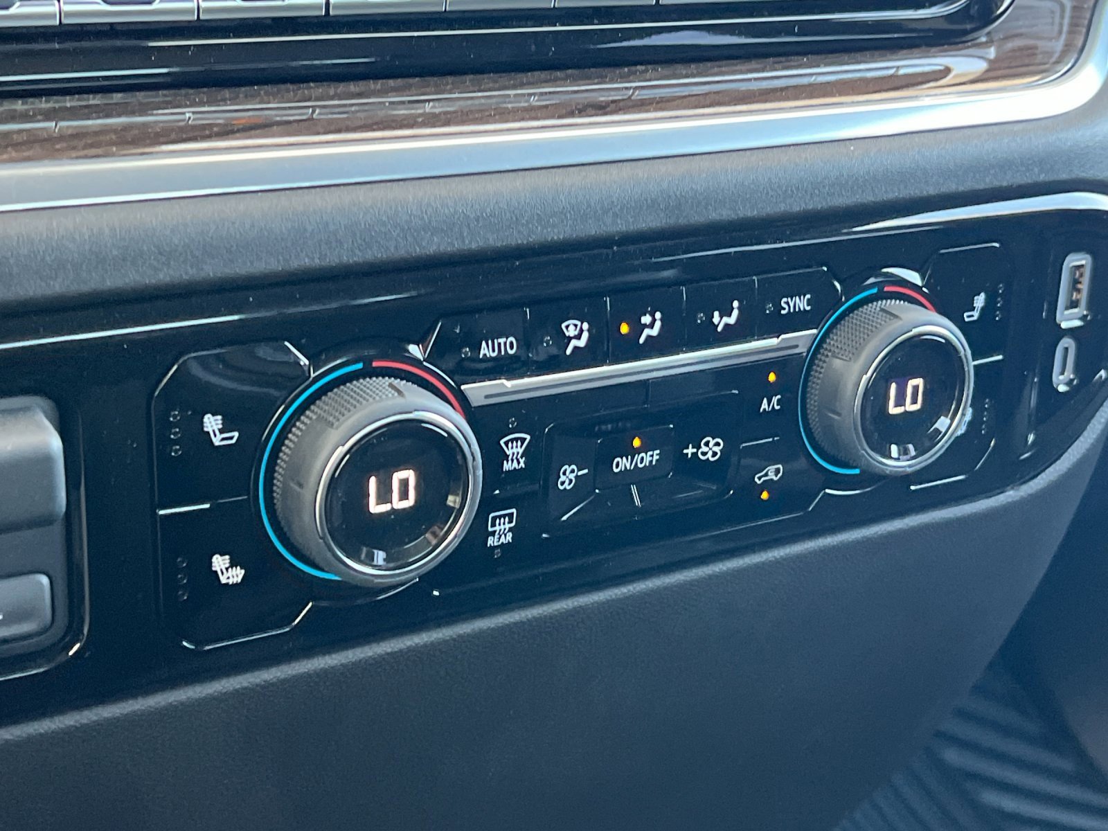 New 2025 Chevrolet Silverado 1500 LT image 23