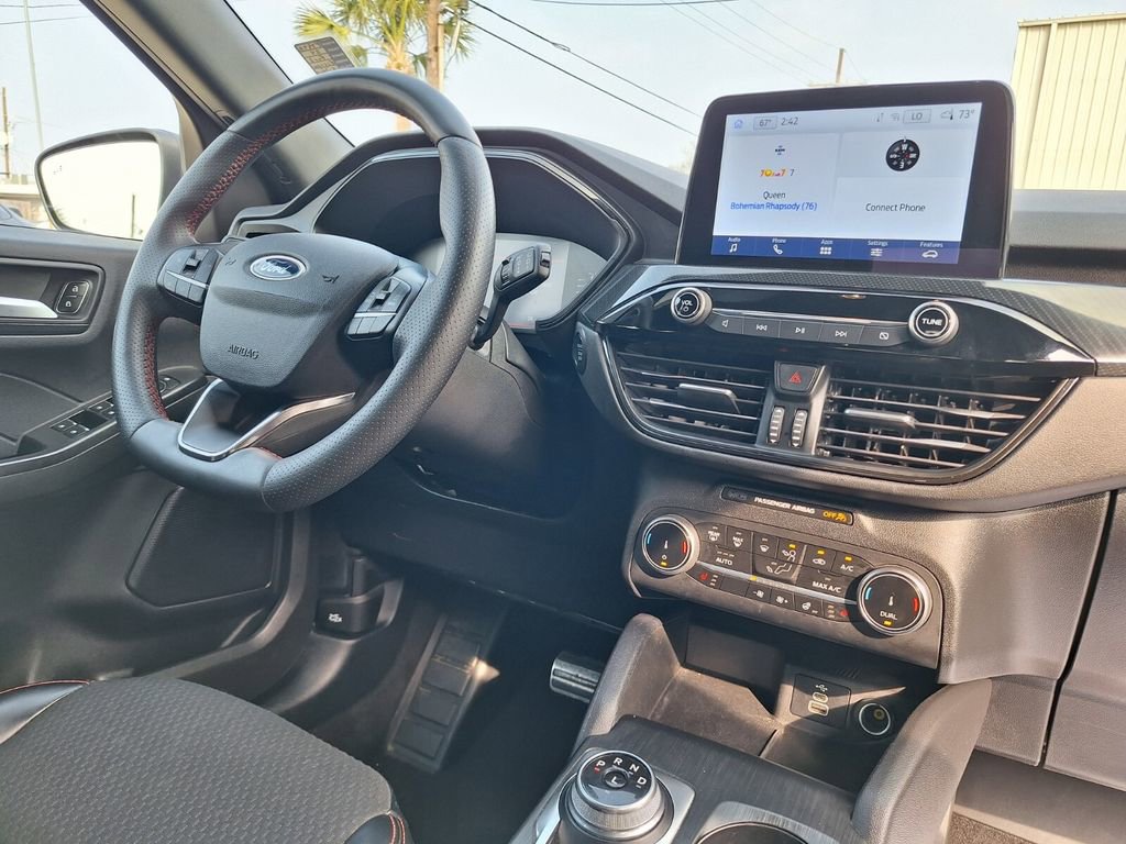 Used 2024 Ford Escape ST-Line image 26