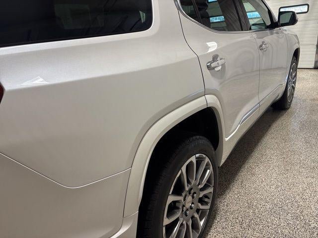 Used 2023 GMC Acadia Denali w/ Denali Ultimate Package AWD/4WD image 10