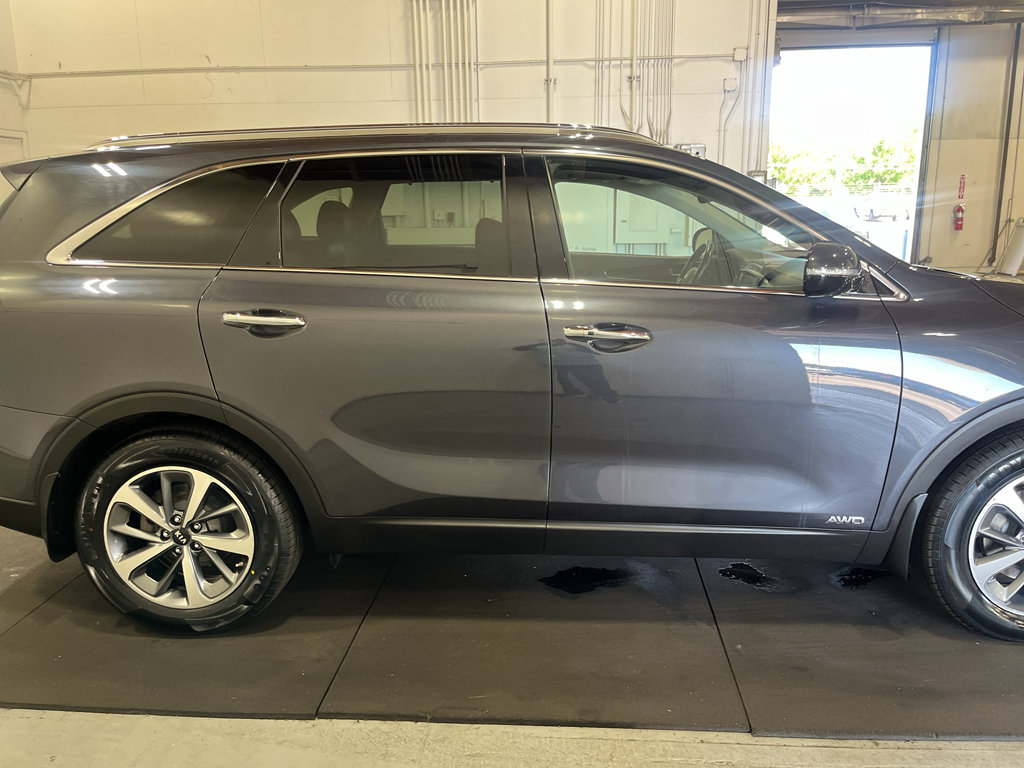 Used 2019 Kia Sorento EX w/ EX Touring Package AWD/4WD image 9
