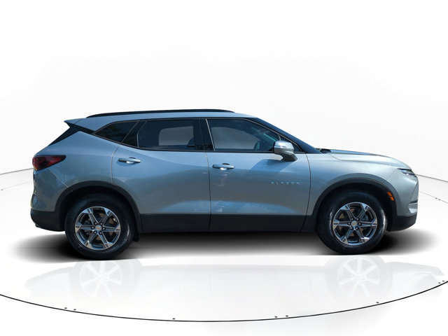 Used 2023 Chevrolet Blazer LT image 3