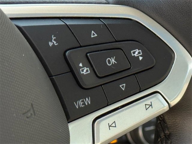 Certified 2023 Volkswagen Jetta SE w/ Panoramic Sunroof Package image 11