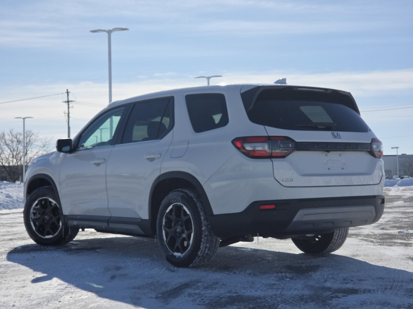 Used 2025 Honda Pilot EX-L image 16