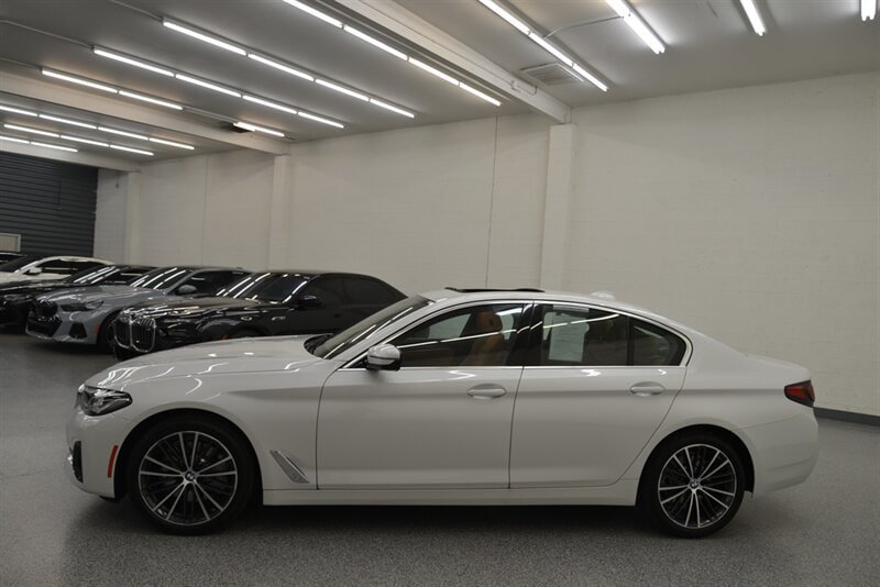 Used 2023 BMW 530i w/ Premium Package RWD image 5