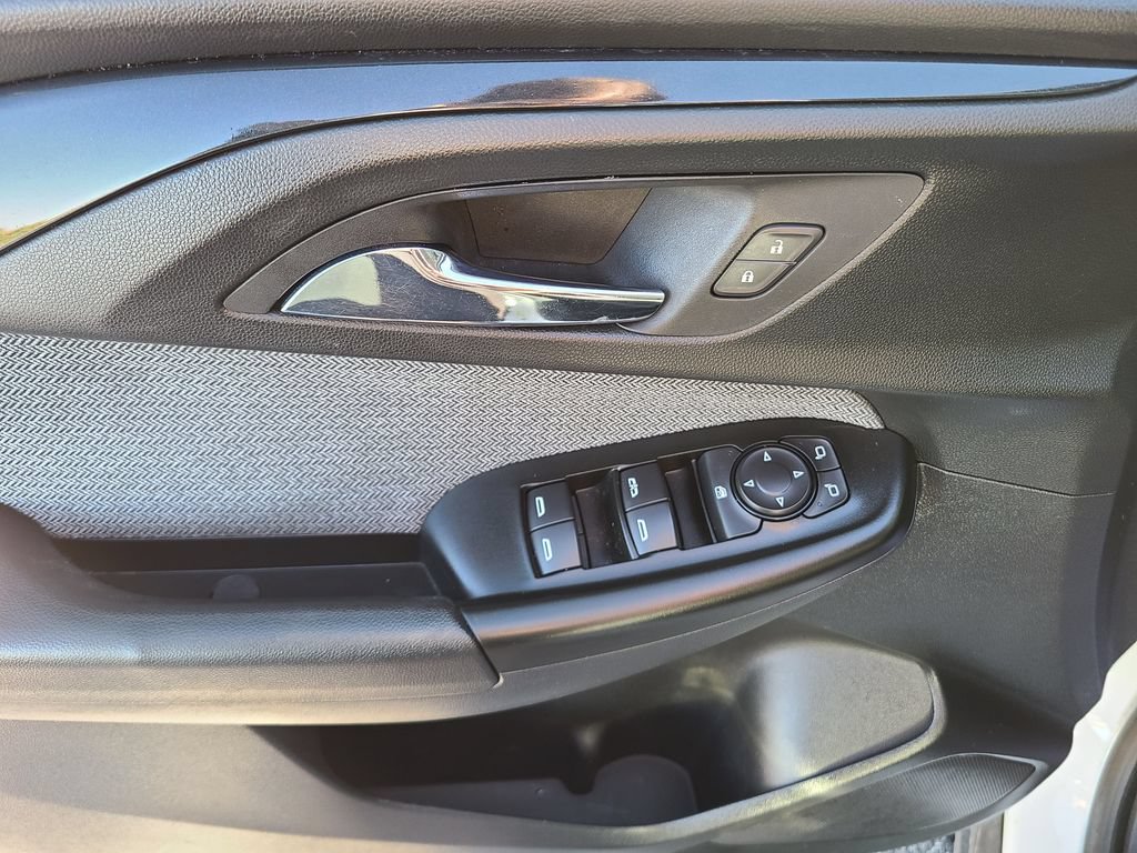 Used 2022 Chevrolet TrailBlazer LS FWD image 19