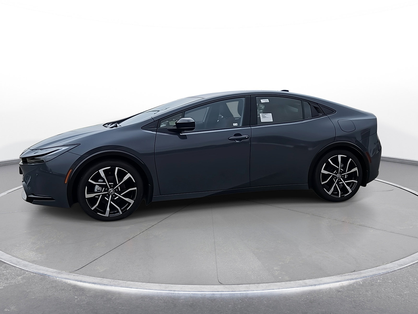 New 2026 Toyota Prius Plug-In Hybrid w/ Limited Premium Package FWD image 4
