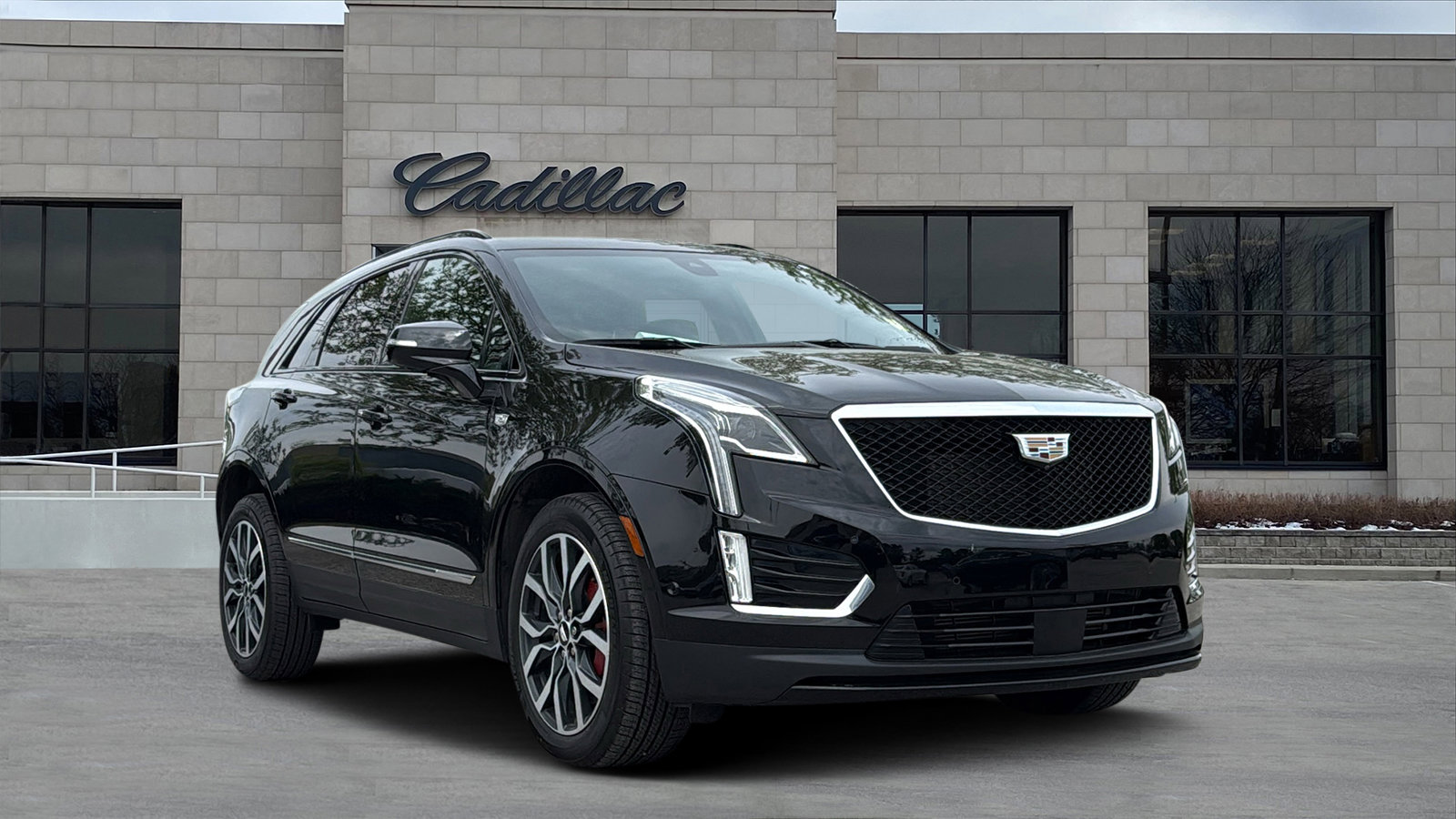 Certified 2022 Cadillac XT5 Sportv w/ Technology Package AWD/4WD image 1