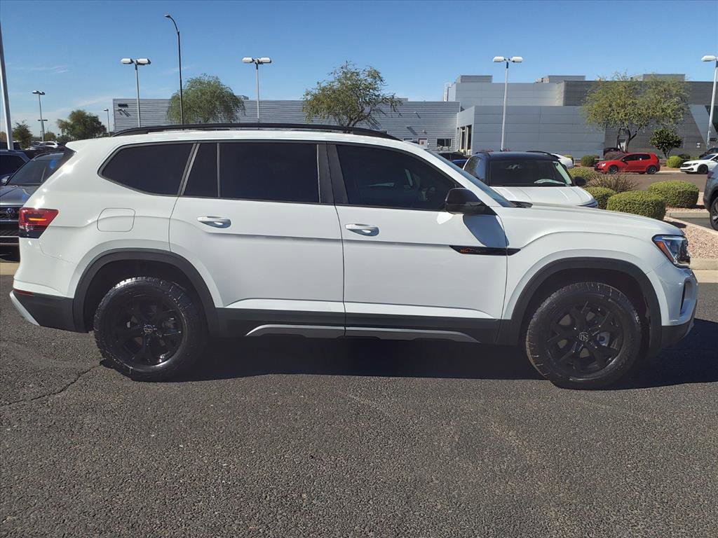 New 2026 Volkswagen Atlas Peak Edition image 5