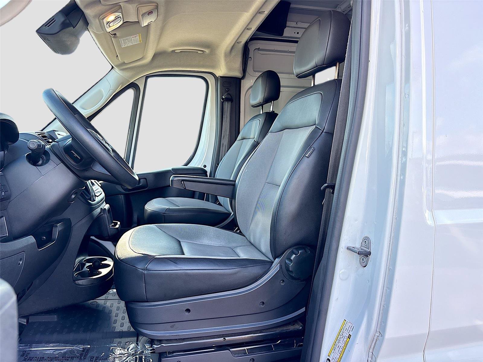 Used 2025 RAM ProMaster 2500 w/ Convenience Group FWD image 19