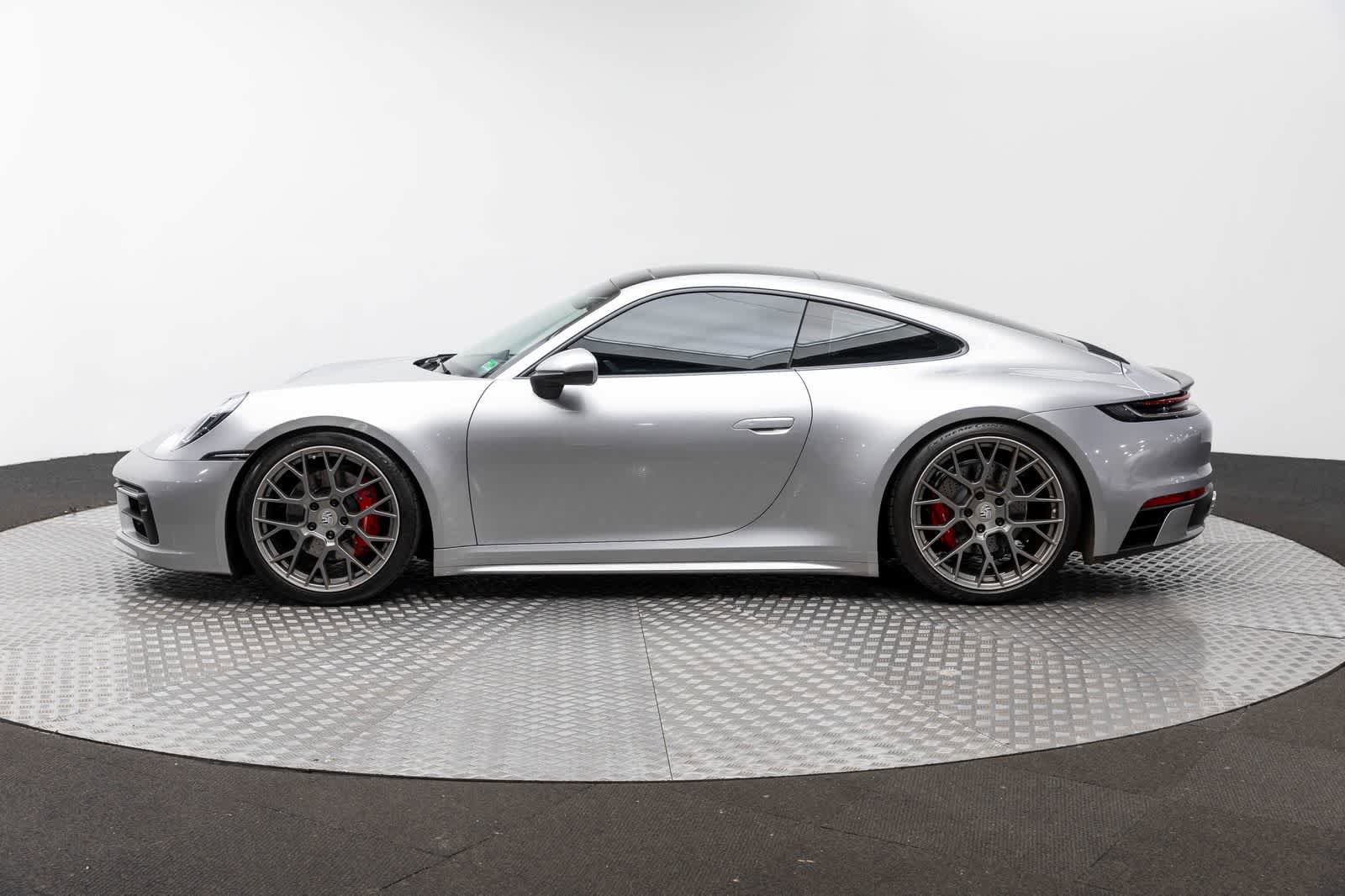 Used 2020 Porsche 911 Carrera S RWD image 3
