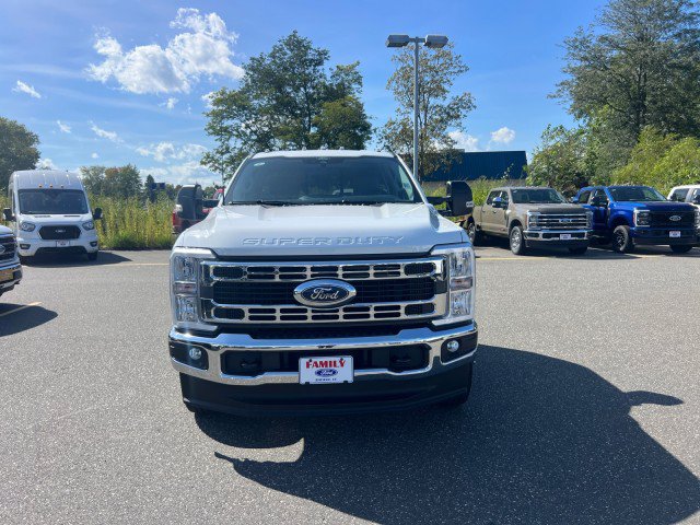 Used 2026 Ford F350 XL w/ XL Chrome Package AWD/4WD image 2