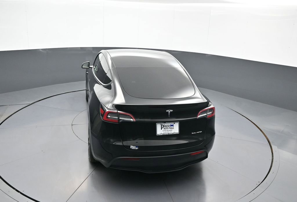 Used 2025 Tesla Model Y Long Range AWD/4WD image 25