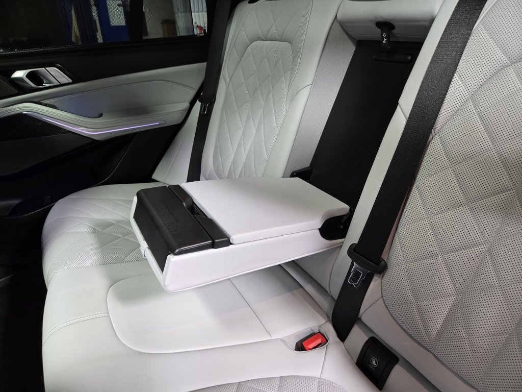 Used 2023 BMW X5 M50i w/ Executive Package image 38
