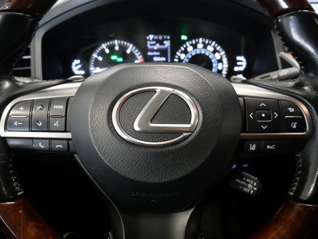 Used 2016 Lexus LX 570 4WD image 16