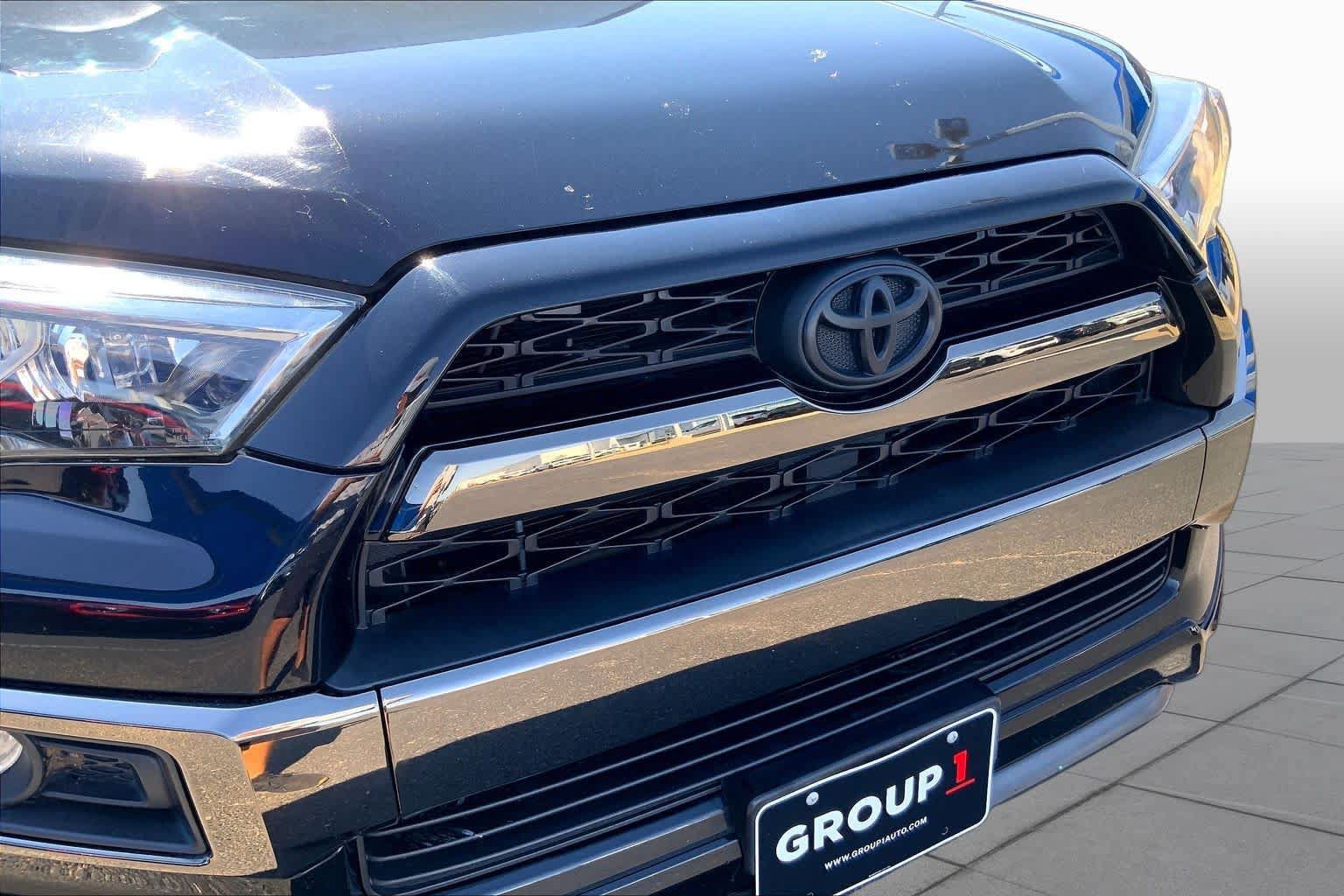 Used 2019 Toyota 4Runner Limited AWD/4WD image 30