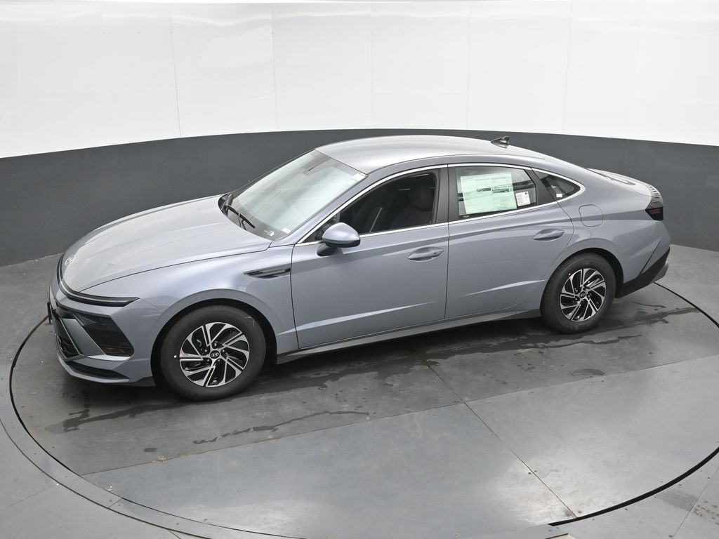 New 2026 Hyundai Sonata Blue FWD image 17