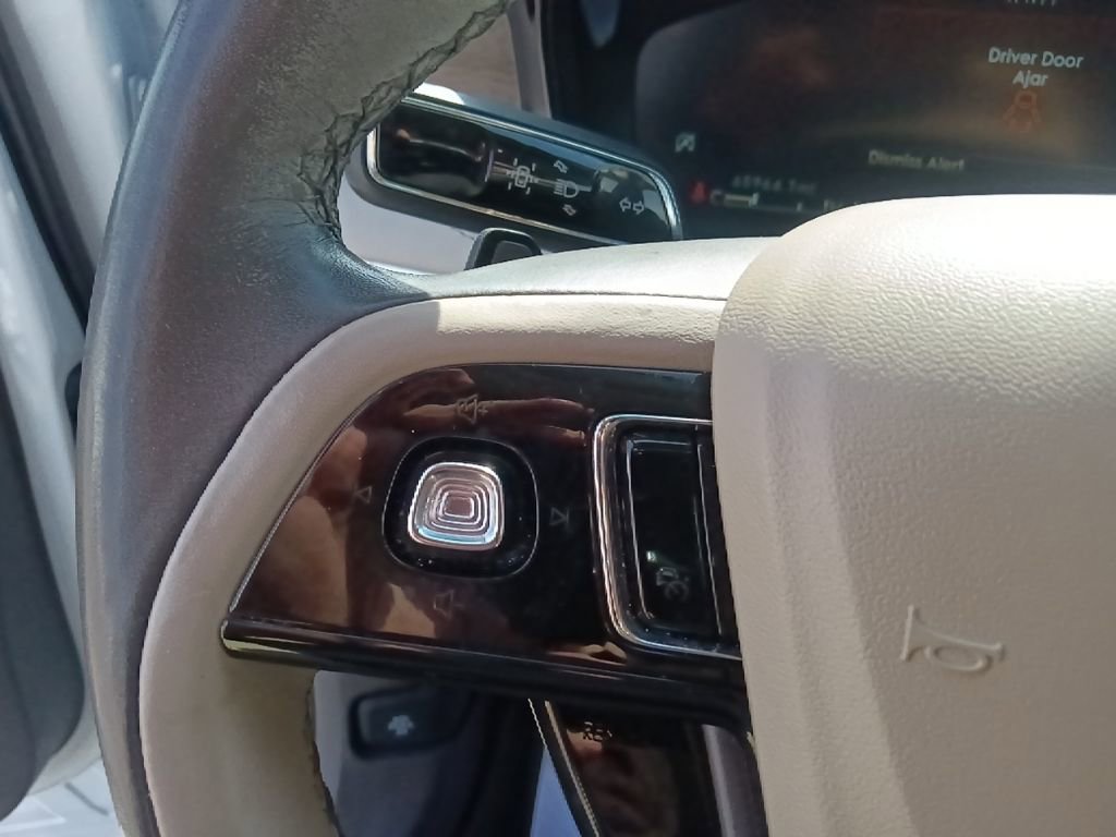 Used 2021 Lincoln Corsair Reserve w/ Equipment Group 201A image 18