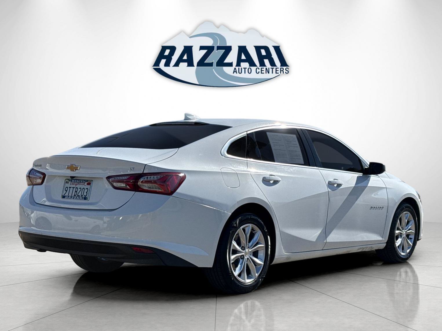 Used 2022 Chevrolet Malibu LT FWD image 3