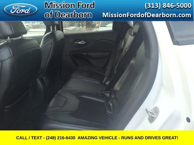 Used 2019 Jeep Cherokee Latitude Plus AWD/4WD image 10