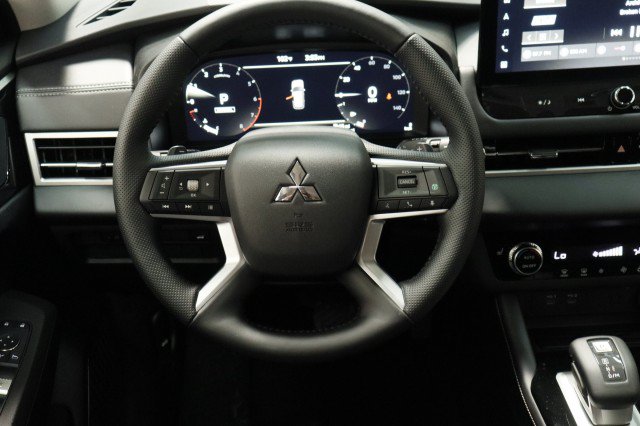 New 2026 Mitsubishi Outlander SE FWD image 20