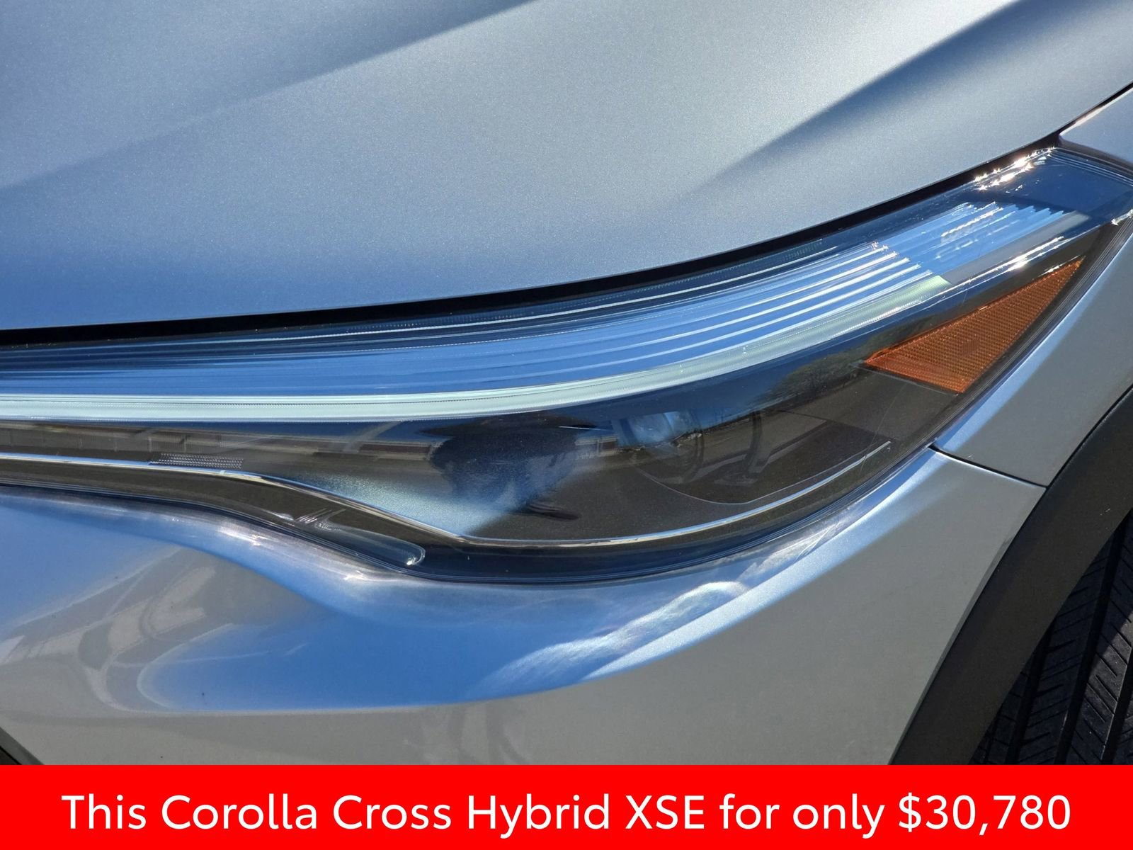 Used 2024 Toyota Corolla Cross XSE w/ Convenience Package image 40