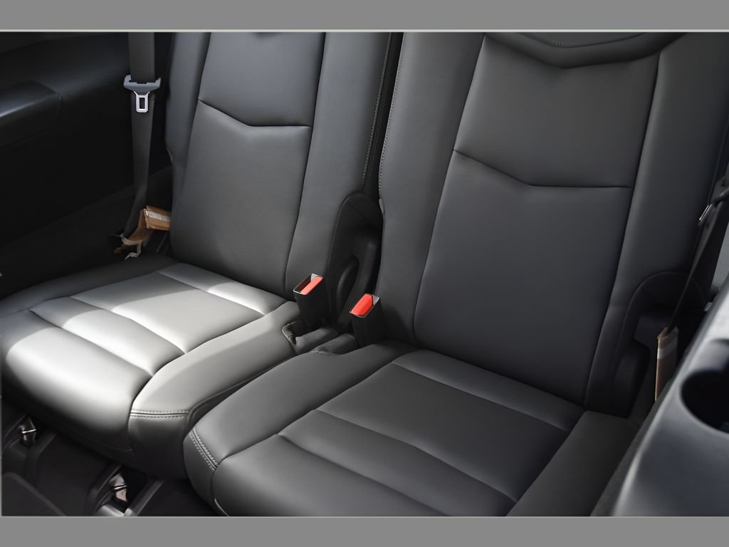 New 2025 Cadillac XT6 Luxury FWD image 15