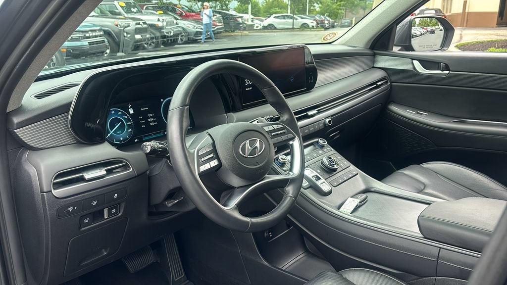 Used 2024 Hyundai Palisade Limited AWD/4WD image 22