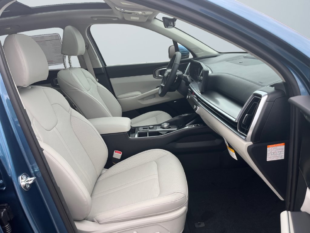 New 2026 Kia Sorento EX w/ EX Premium Package AWD/4WD image 15