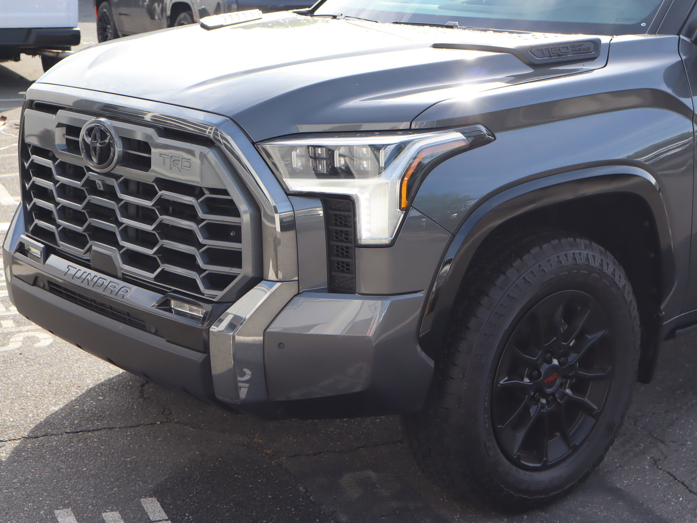 Used 2024 Toyota Tundra Platinum w/ TRD Off-Road Package AWD/4WD image 6