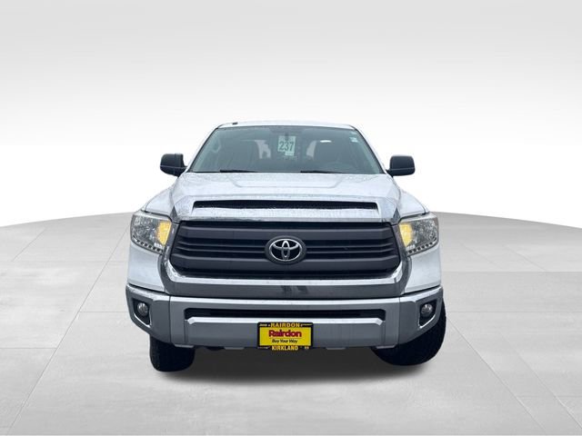 Used 2015 Toyota Tundra SR5 w/ SR5 Upgrade Package image 32