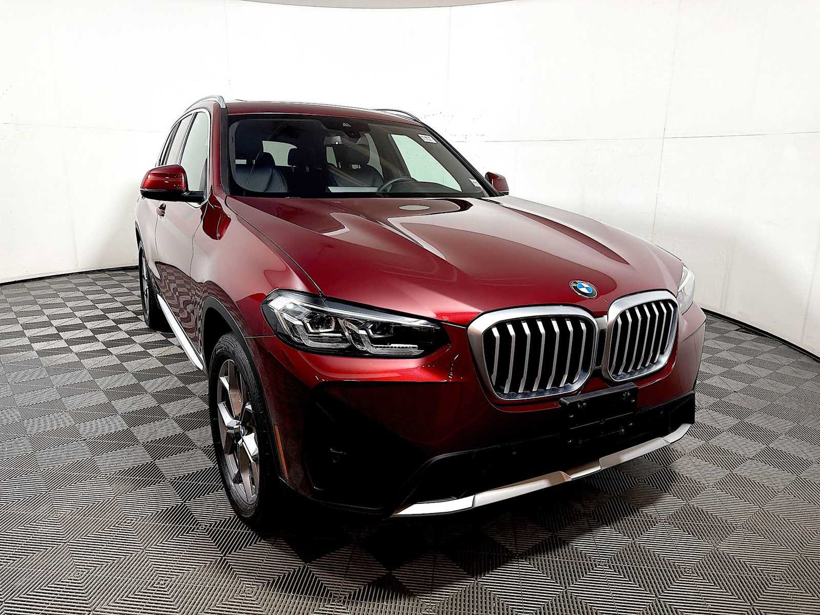 Used 2024 BMW X3 xDrive30i w/ Convenience Package AWD/4WD image 2