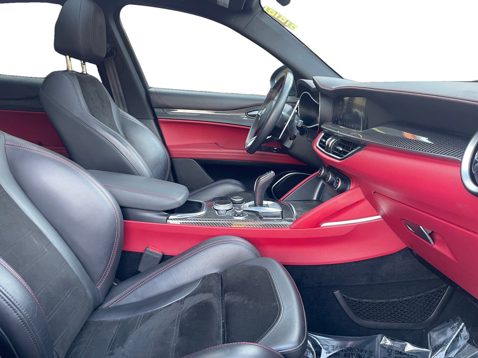 Used 2020 Alfa Romeo Stelvio Quadrifoglio image 15