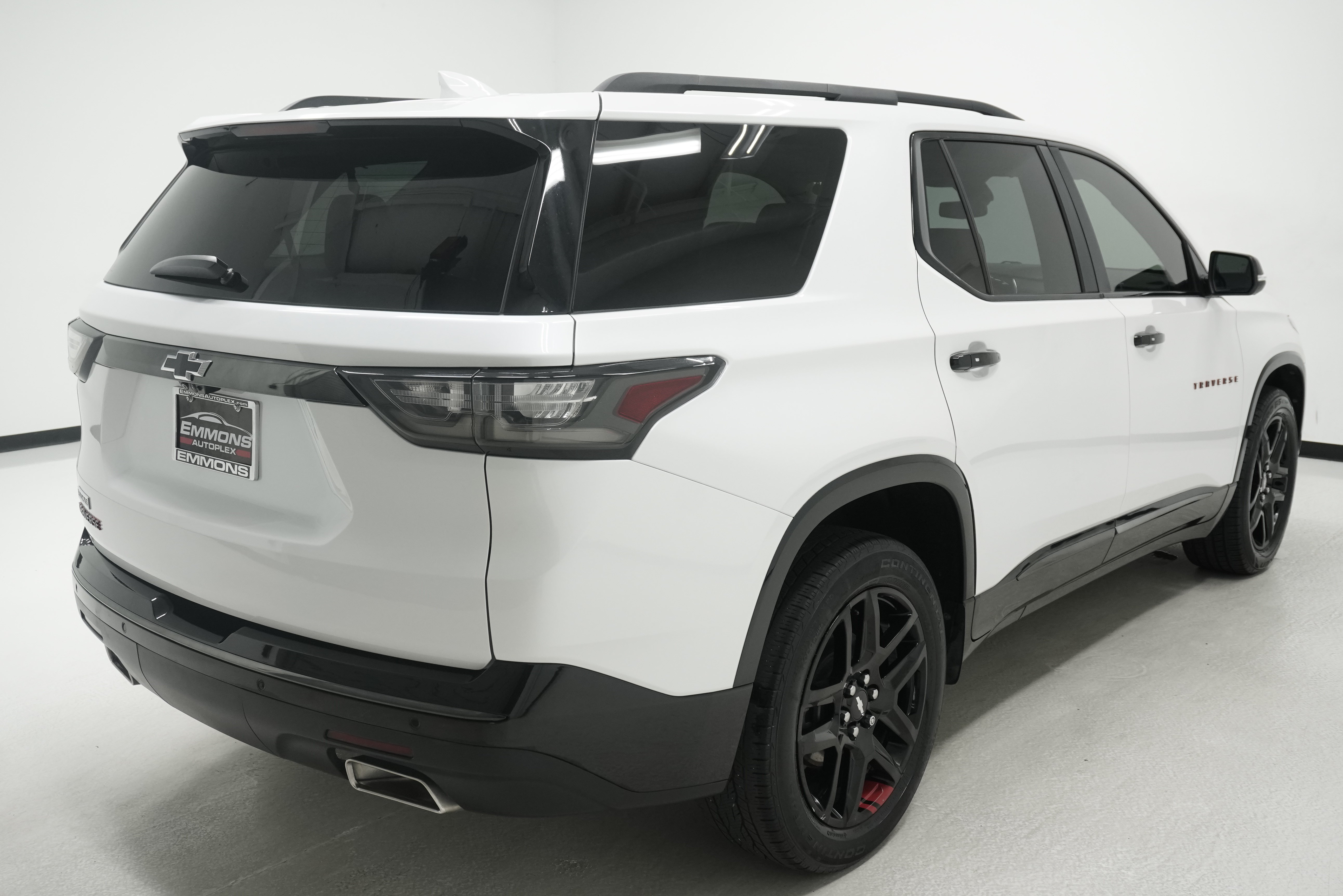Used 2021 Chevrolet Traverse Premier w/ Redline Edition FWD image 4