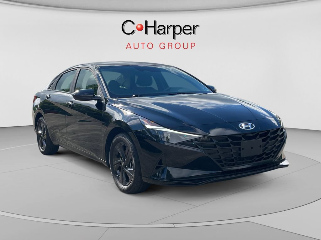 Used 2023 Hyundai Elantra SEL w/ Cargo Package FWD video 1