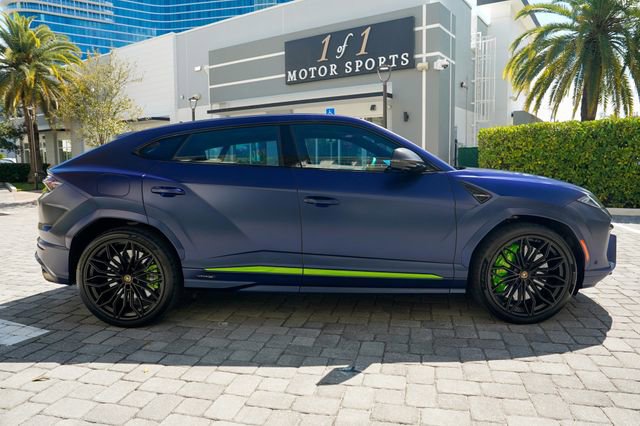 Used 2025 Lamborghini Urus SE image 32
