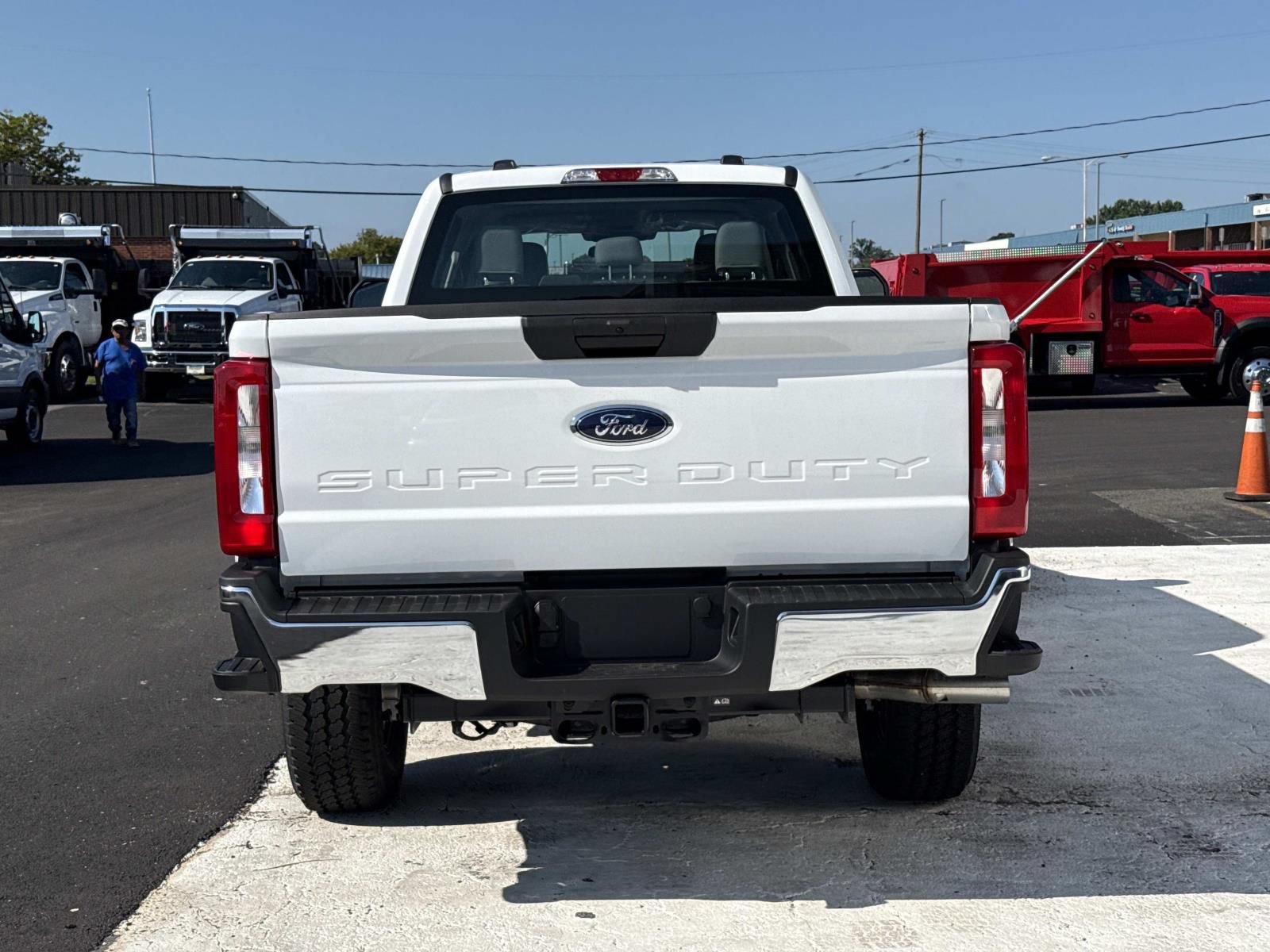 New 2026 Ford F350 XL w/ FX4 Off-Road Package AWD/4WD image 4