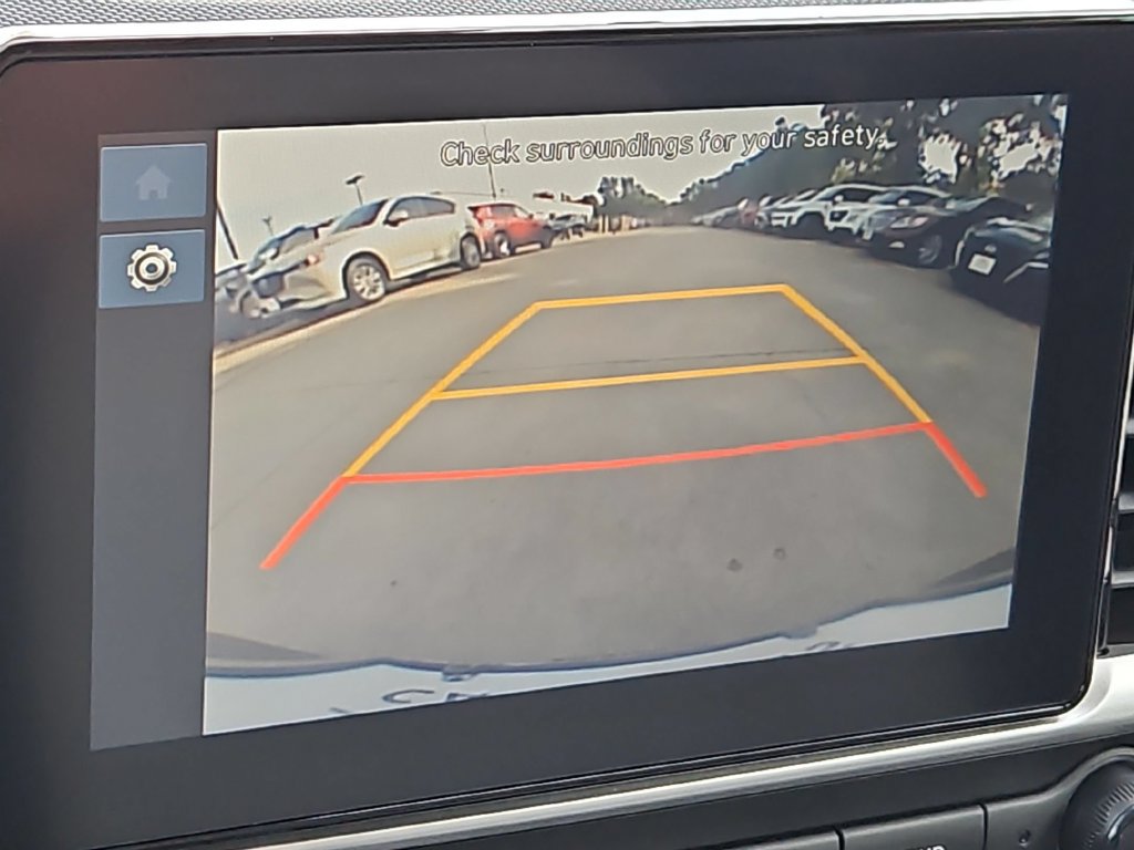 Used 2025 Hyundai Venue SEL FWD image 18