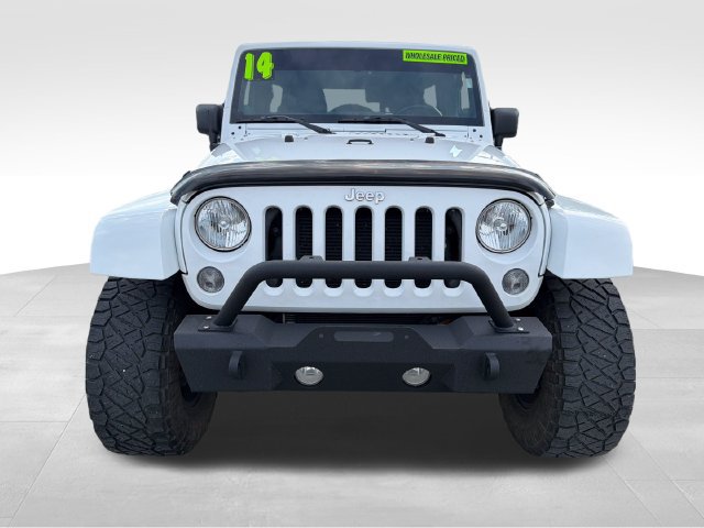 Used 2014 Jeep Wrangler Unlimited Rubicon w/ Connectivity Group AWD/4WD image 2