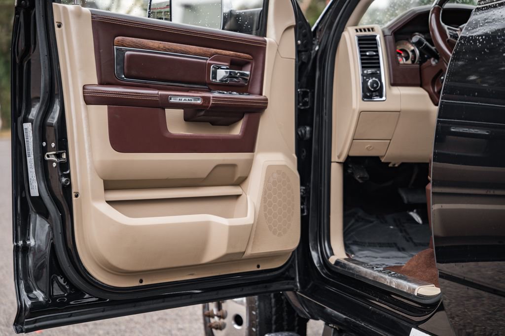 Used 2018 RAM 3500 Laramie Longhorn image 49