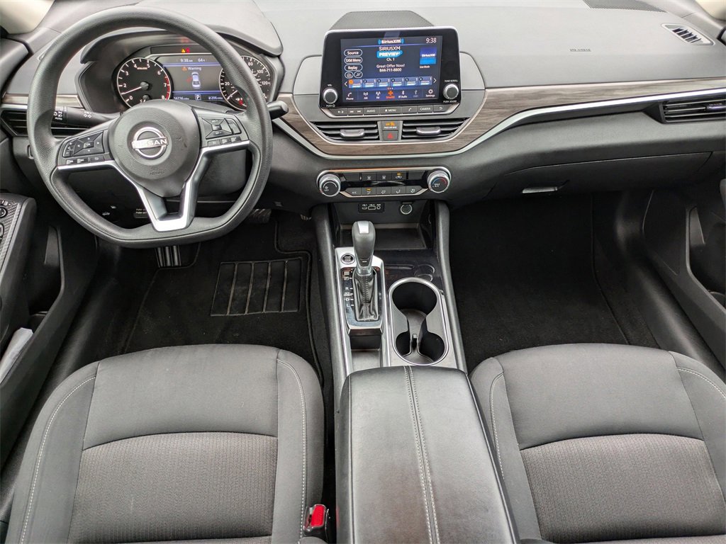 Used 2024 Nissan Altima 2.5 SV image 14