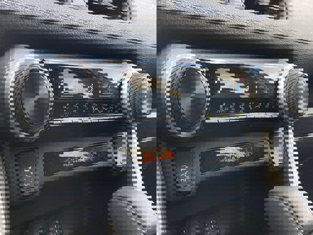 Certified 2025 Toyota RAV4 LE image 22