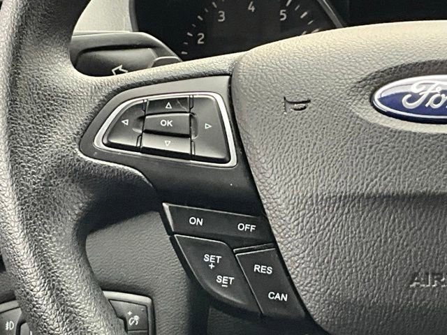 Used 2017 Ford Escape SE w/ SE Cold Weather Package AWD/4WD image 16