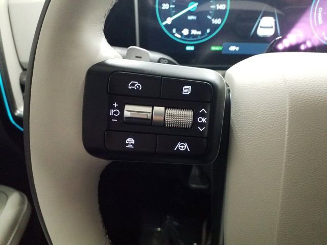 Certified 2025 Hyundai Santa Fe Calligraphy FWD image 4