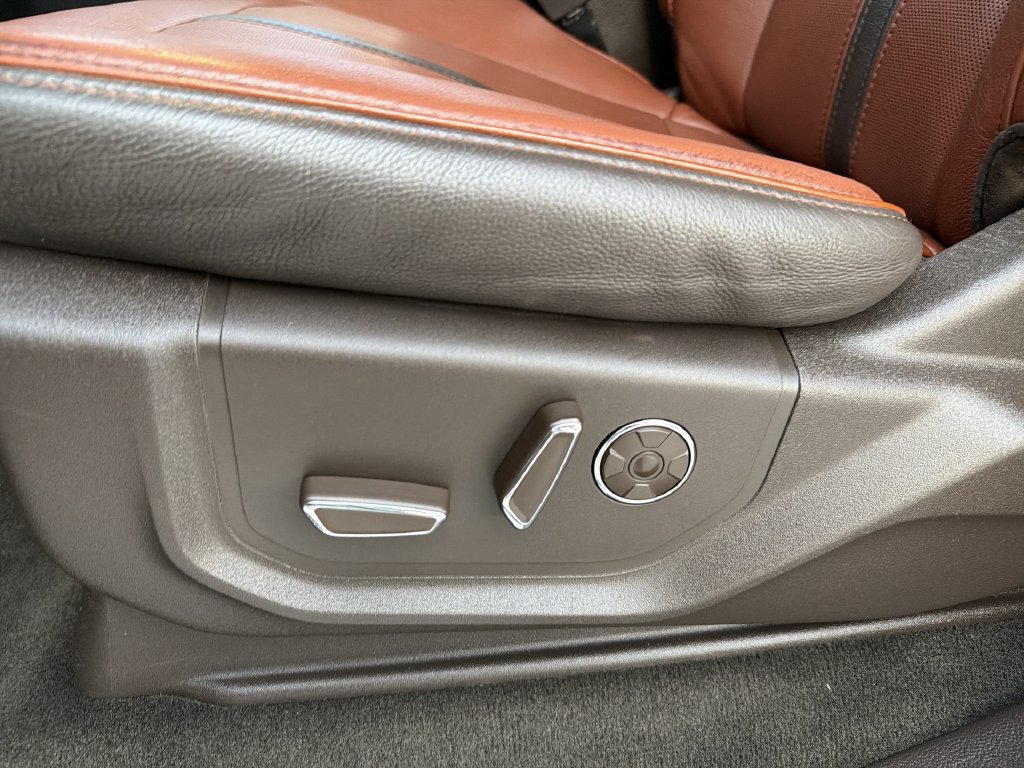 Used 2018 Ford F350 King Ranch w/ King Ranch Ultimate Package AWD/4WD image 26