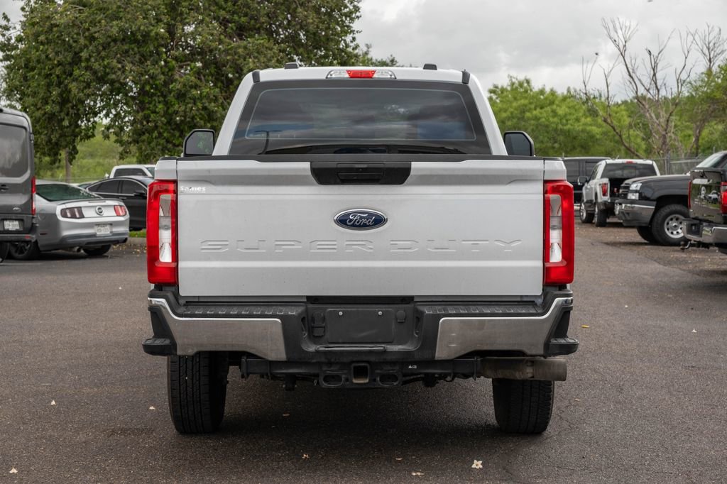 Used 2025 Ford F250 XL image 4