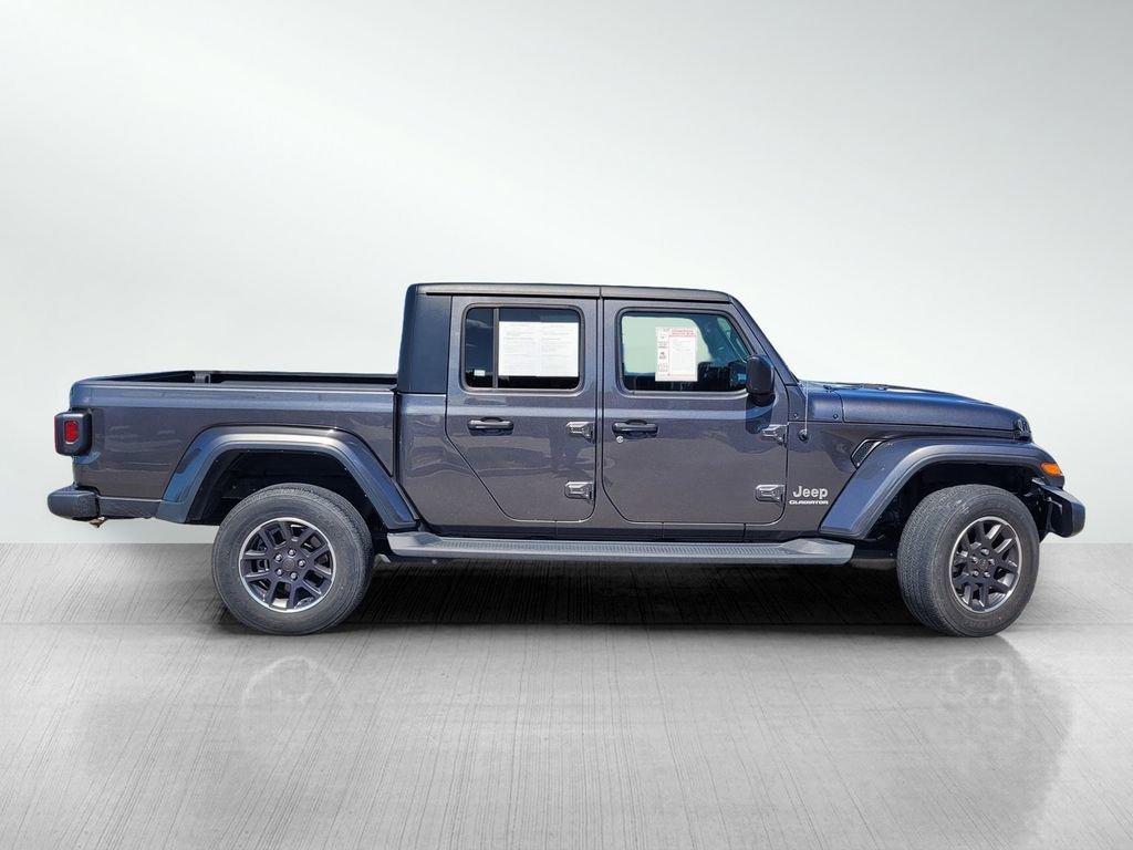 Used 2022 Jeep Gladiator Overland w/ Trailer Tow Package AWD/4WD image 3