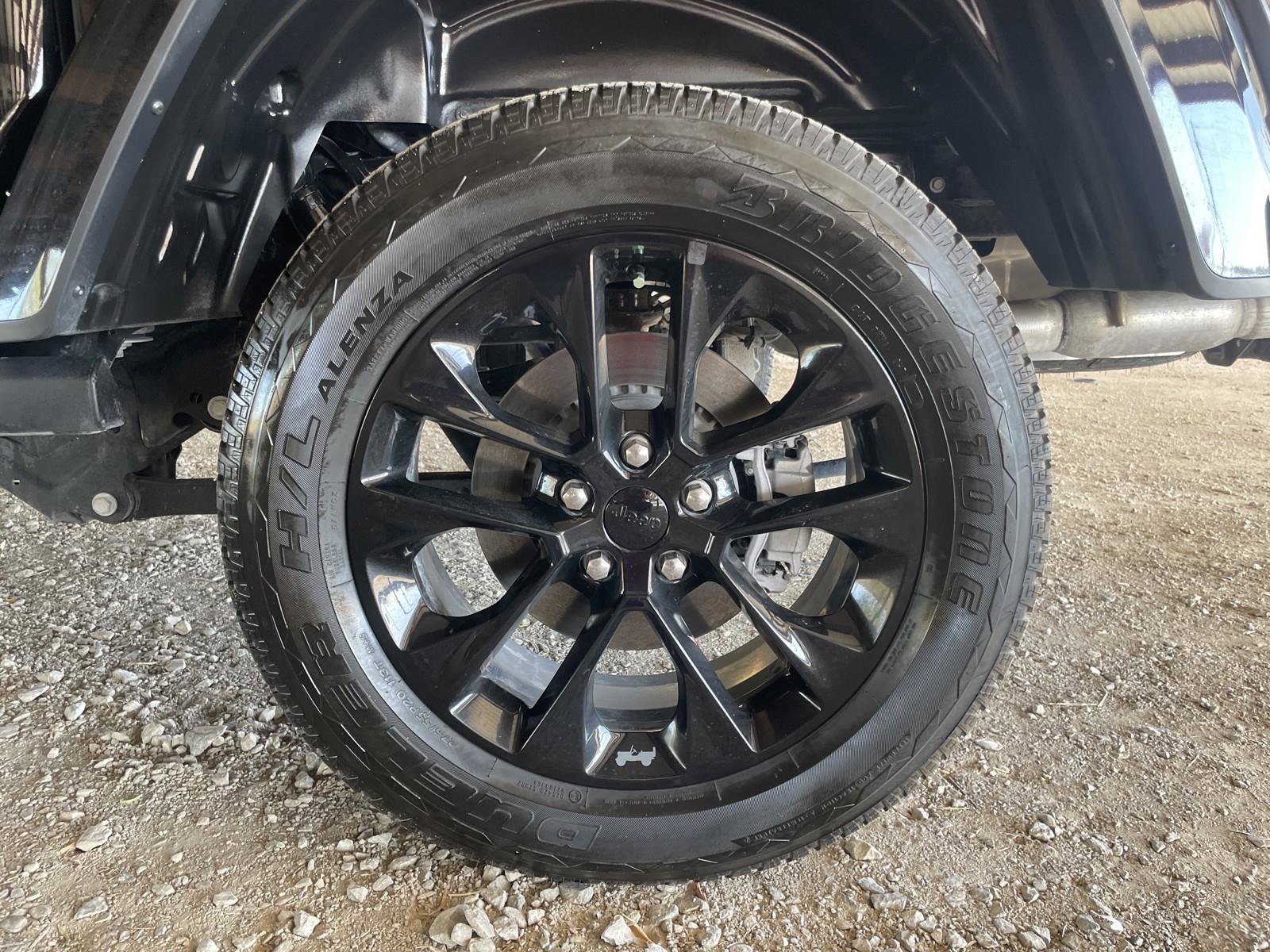 Used 2023 Jeep Gladiator Overland image 45