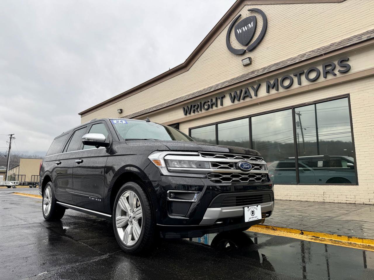 Used 2024 Ford Expedition Max Platinum image 1