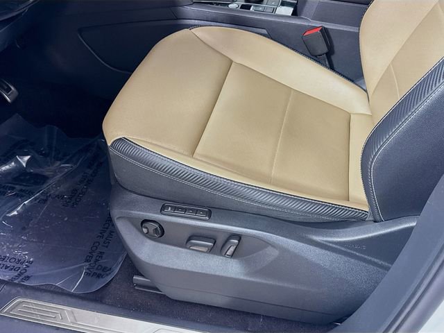 Used 2021 Volkswagen Atlas Cross Sport SEL R-Line image 19